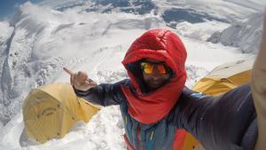 Sergi Mingote corona el Dhaulagiri.