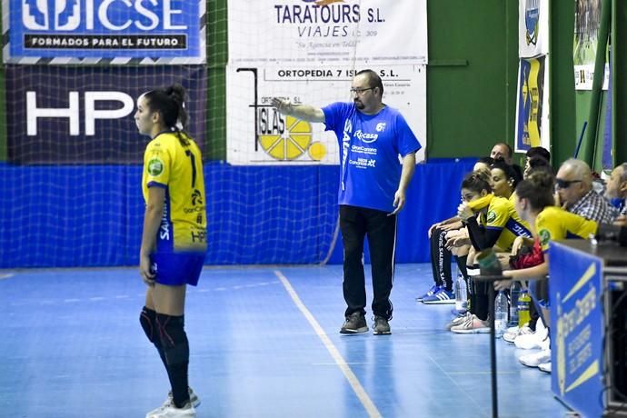 26-02-20 DEPORTES. PABELLON DE LAS REMUDAS. BARRIO DE LAS REMUDAS. TELDE. Partido de balonmano femenino entre el Remudas Rocasa y el Guardés disputado en Pabelloon Antonio Moreno del barrio teldense de Las Remudas.    Fotos: Juan Castro.  | 26/02/2020 | Fotógrafo: Juan Carlos Castro