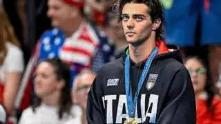 Thomas Ceccon, el nadador italiano que ha ganado el oro olímpico y el amor de las redes