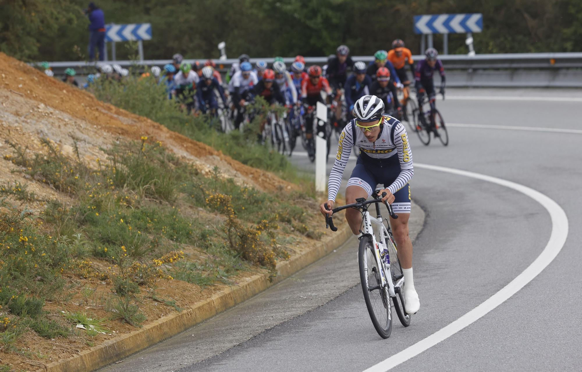 La segunda etapa de la Vuelta Ciclista a Asturias, en imágenes