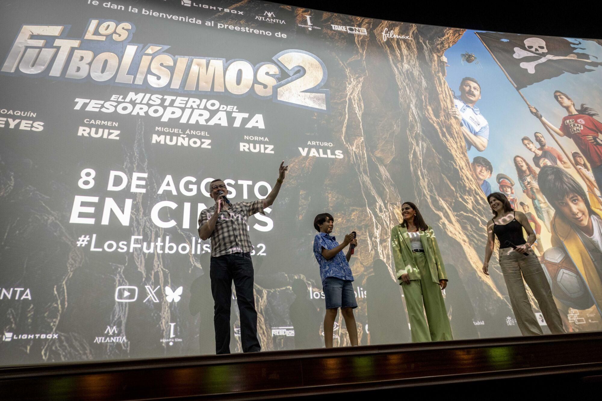 PREESTRENO DE 'FUTBOLISIMOS 2' CON EL DIRECTOR Y REPARTO EN EL CINE PALAFOX