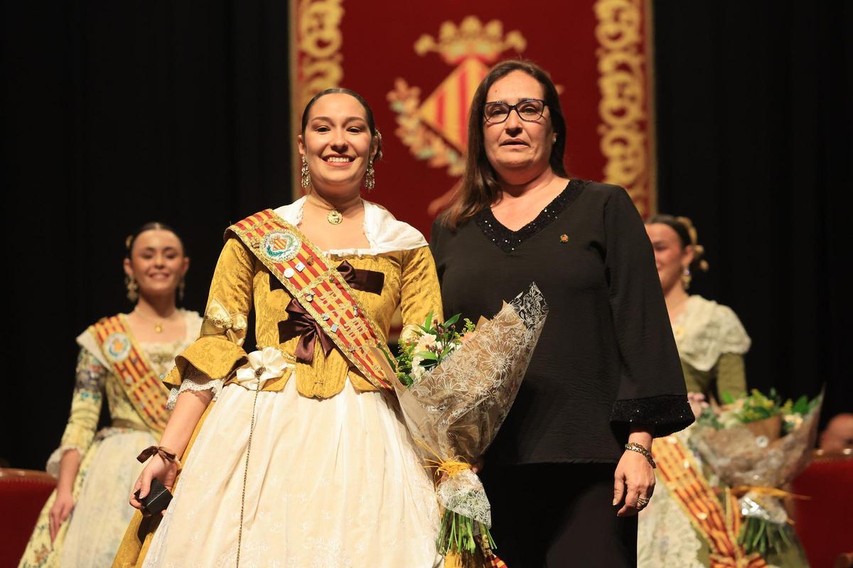 Galeria de fotos de l'homenatge a la reina i dames de les festes del 2025 a Vila-real