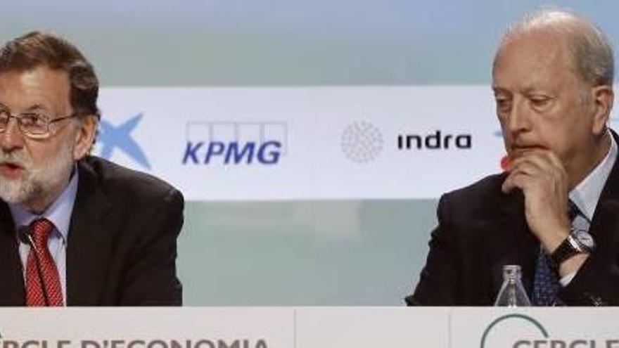 El president del Govern, Mariano Rajoy, i el del Cercle d&#039;Economia, Juan José Brugera, ahir a Sitges.
