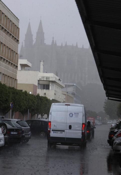 Jornada en Palma marcada por la lluvia