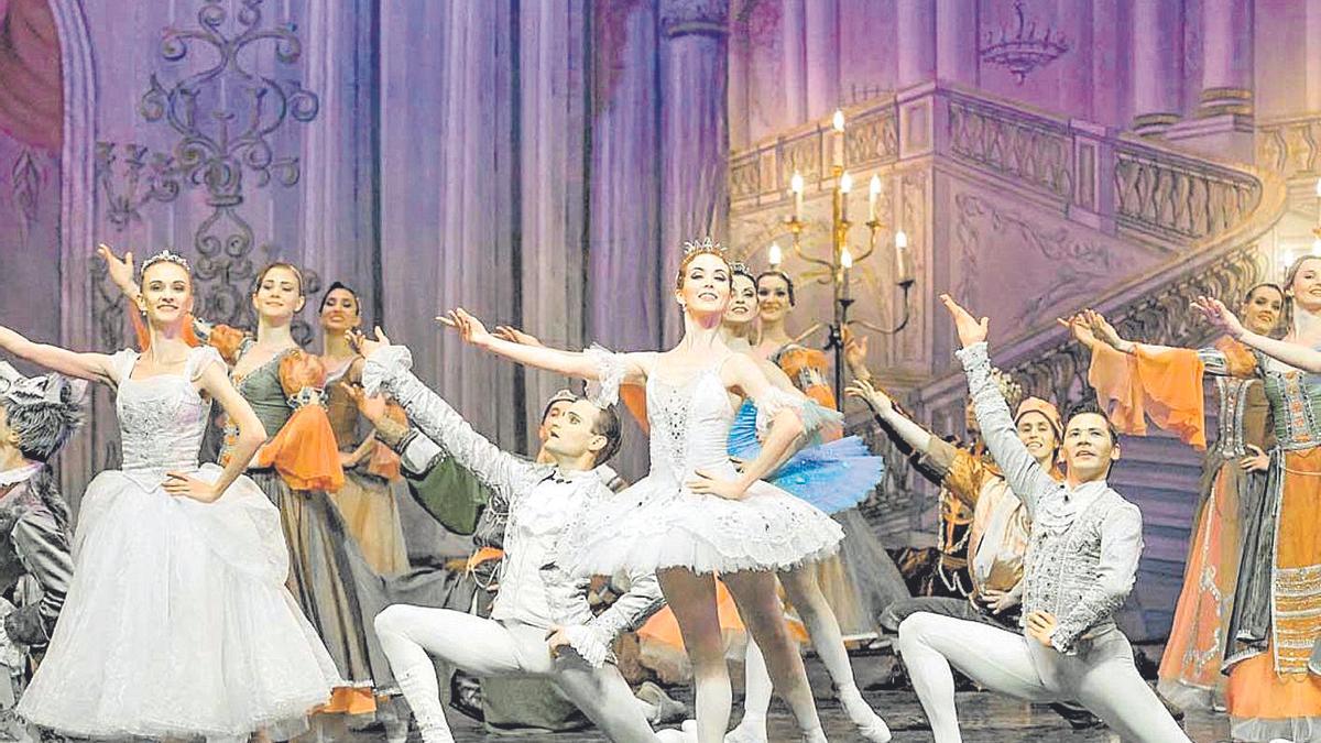 El Ballet Imperial Ruso durante una de sus representaciones