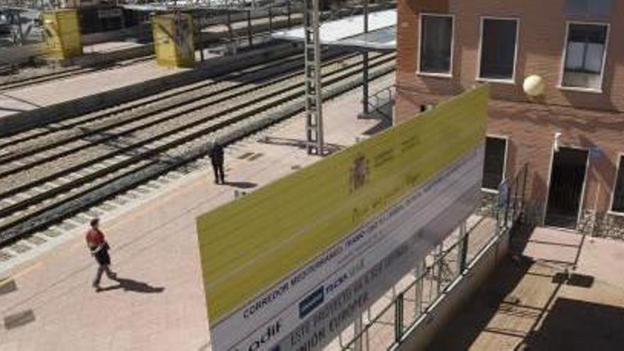 Las obras del AVE en la estación de Sagunt no paralizarán el tráfico