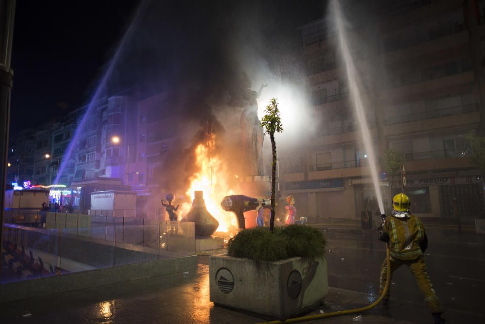 San José despide por todo lo alto las Fallas de 2016 en Benidorm