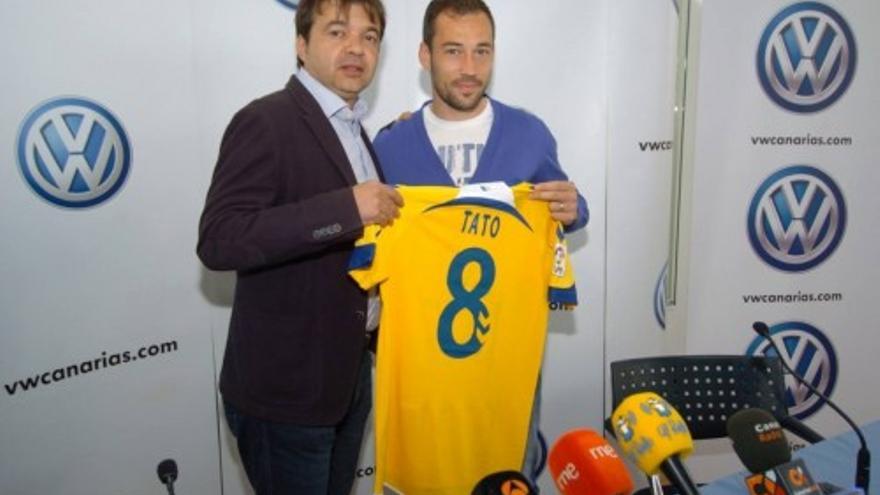 Presentación de Tato, nuevo jugador de la UD Las Palmas