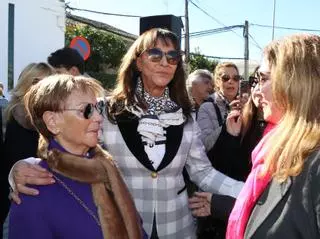 Gabriela Ostos y Mari Ángeles Grajal: el momentazo del beso en el homenaje a Jaime Ostos