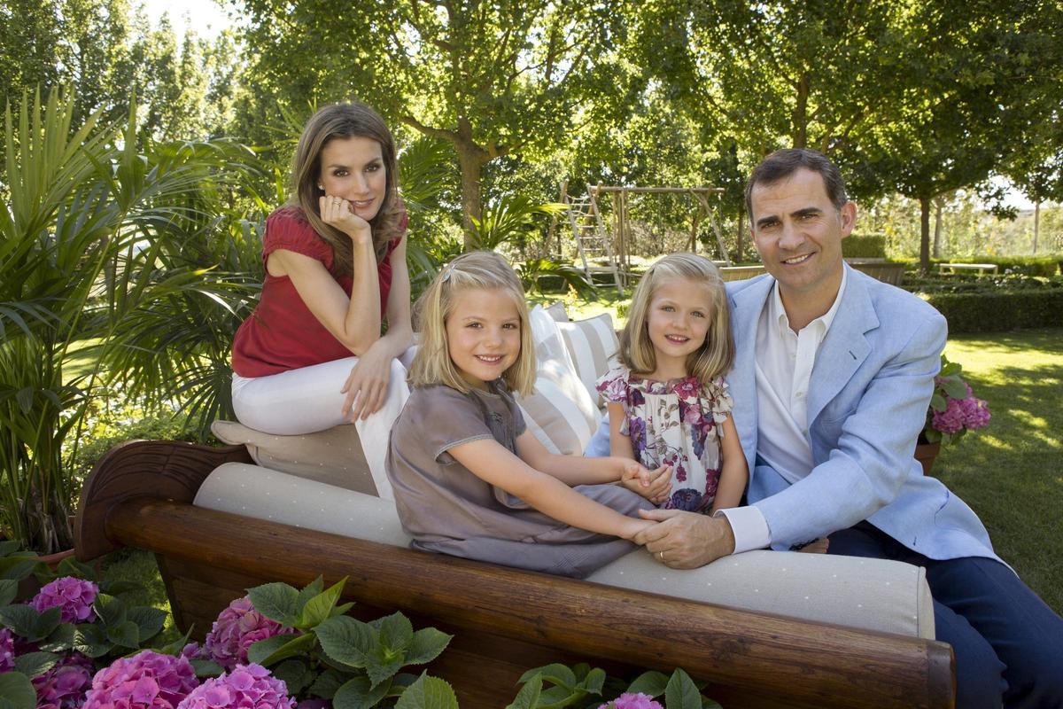 Letizia, Sofía, Leonor y Felipe, en el reportaje por el 40º aniversario de la entonces Princesa de Asturias.