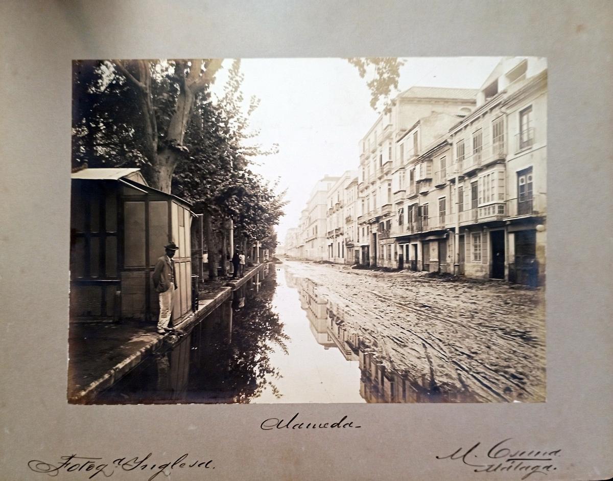 Efectos de la riada de 1907 en la Alameda, una de las fotos de Miguel Osuna.