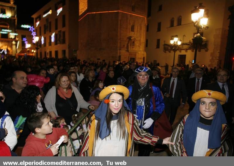 GALERIA DE IMÁGENES - Miles de niños disfrutan de la gran fiesta del Cartero Real