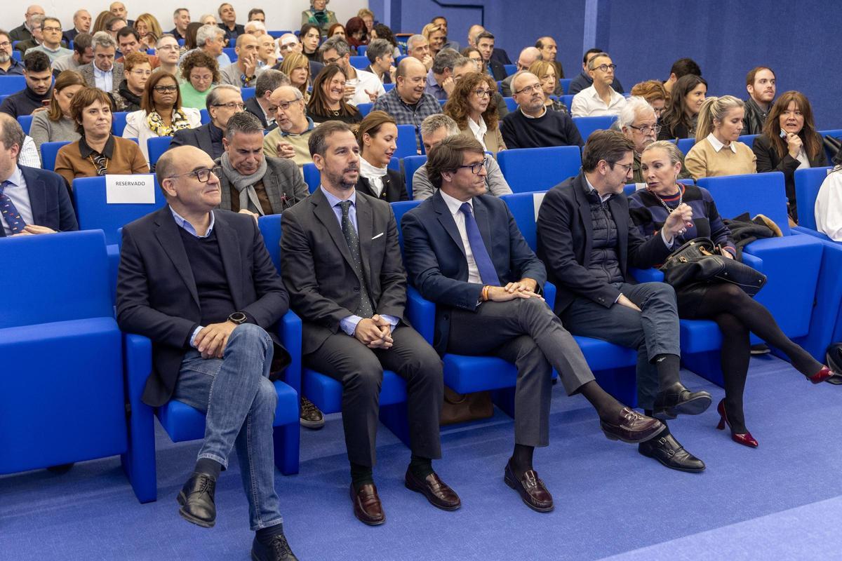 Asistentes a la jornada celebrada en el Club Información.