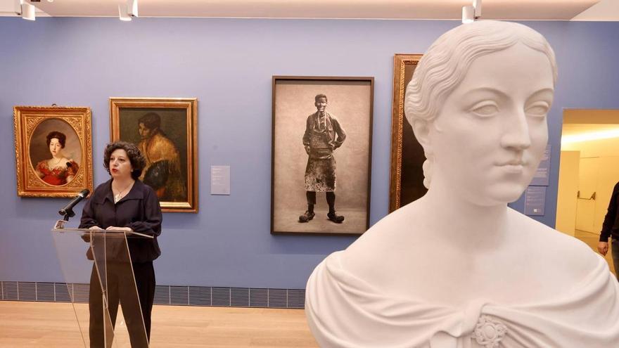 María López-Fanjul sobre "Intercambios", la exposición que le da la vuelta a la colección del Museo de Asturias: "El arte es y ha sido objeto económico, político y social, pero también es una herramienta que nos permite hacer visible lo esencial"