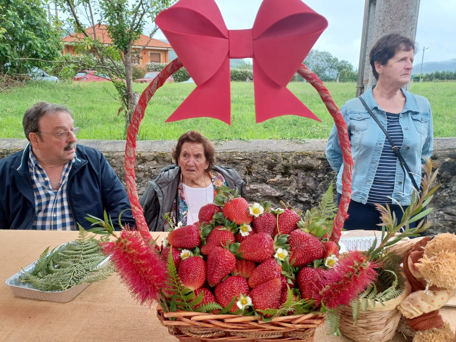 Festival de la Fresa de Candamo: éxito de público y existencias agotadas