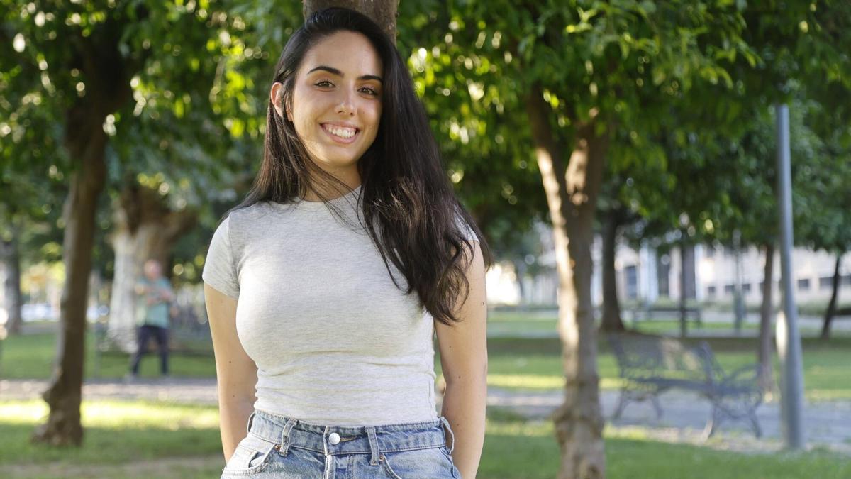 Sandra, una de las jóvenes que ha encontrado empleo gracias a CIC Batá.