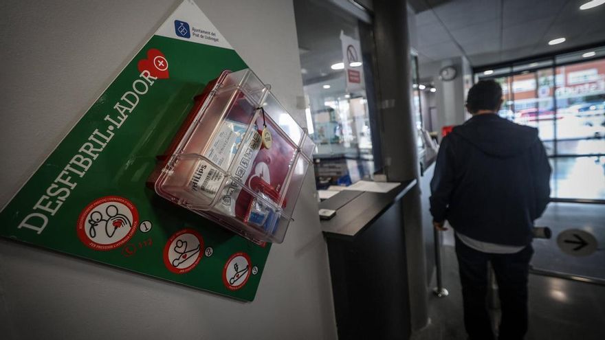 Más de 96 personas fallecen al día en España por muerte súbita: solo existen 7 desfibriladores por cada 10.000 habitantes