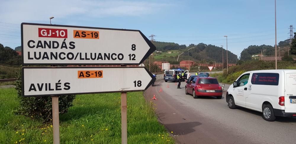 La policía vigila las salidas de las ciudades asturianas cerradas