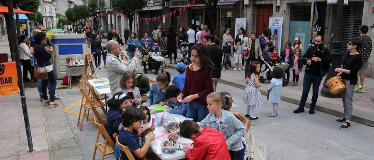 Actividades del programa Imos a Lalín, el primer sábado del pasado mes de junio . // Bernabé/Javier Lalín