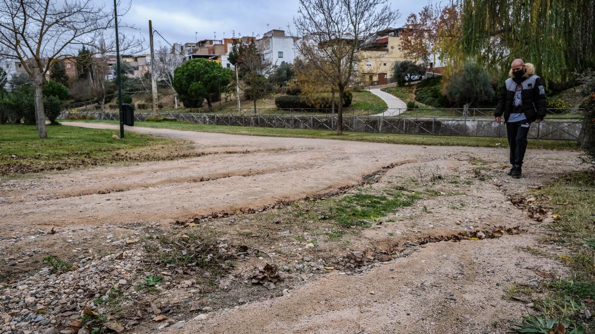 Caminos del parque de los arroyos.