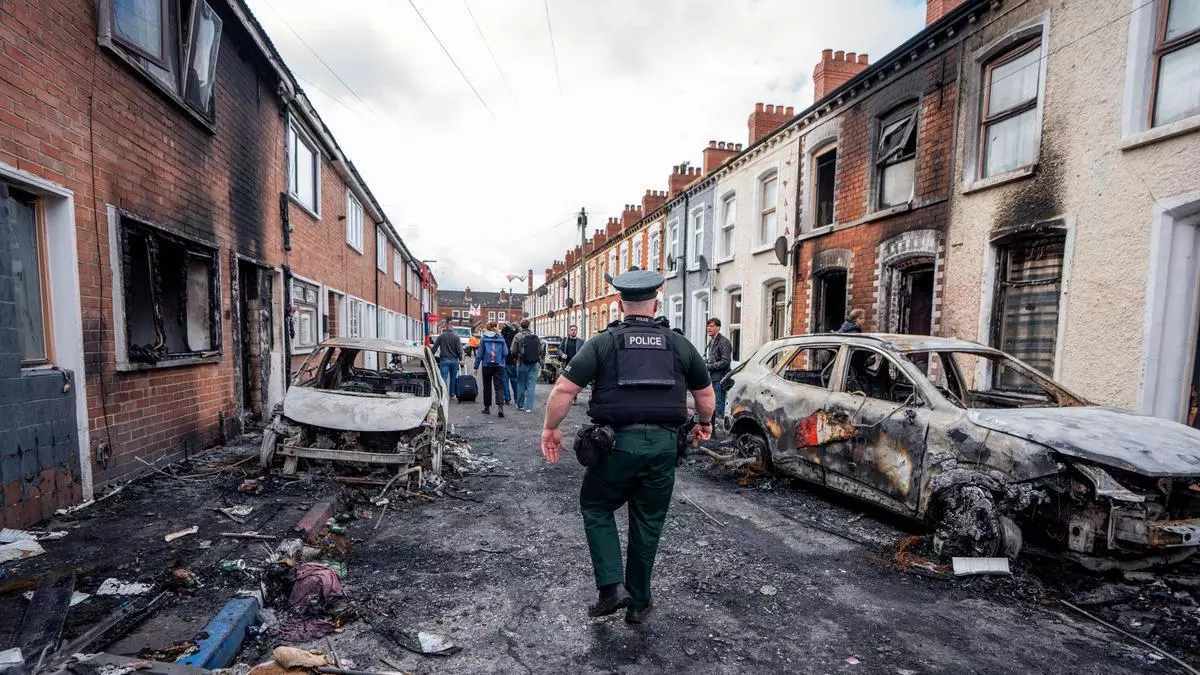 Belfast acoge una concentración de solidaridad tras varios días de disturbios