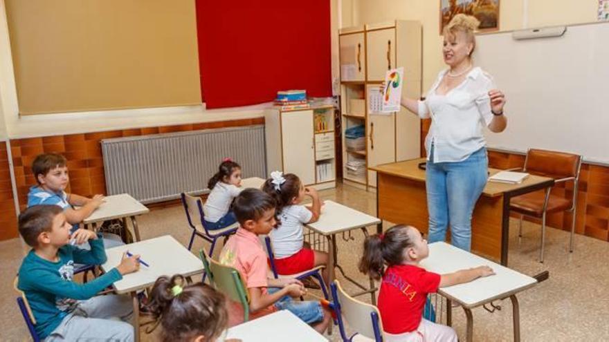 Ararat enseña a los niños armenios de Mislata