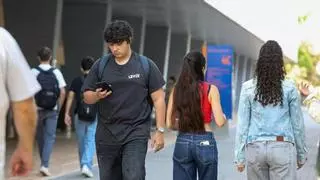 Reeducar al cerebro ante el "scroll" infinito: la batalla social por TikTok