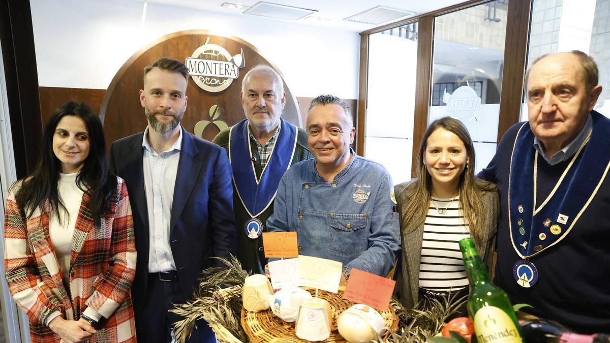 La exaltación de los quesos asturianos llega a Gijón de la mano del afuega'l pitu (en imágenes)