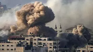 La guerra entre Israel y Hamás cumple un mes: 11.000 muertos y una catástrofe humanitaria