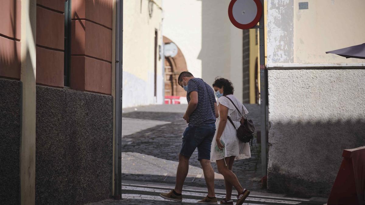 Canarias cierra la semana con un fallecido y 68 casos Covid