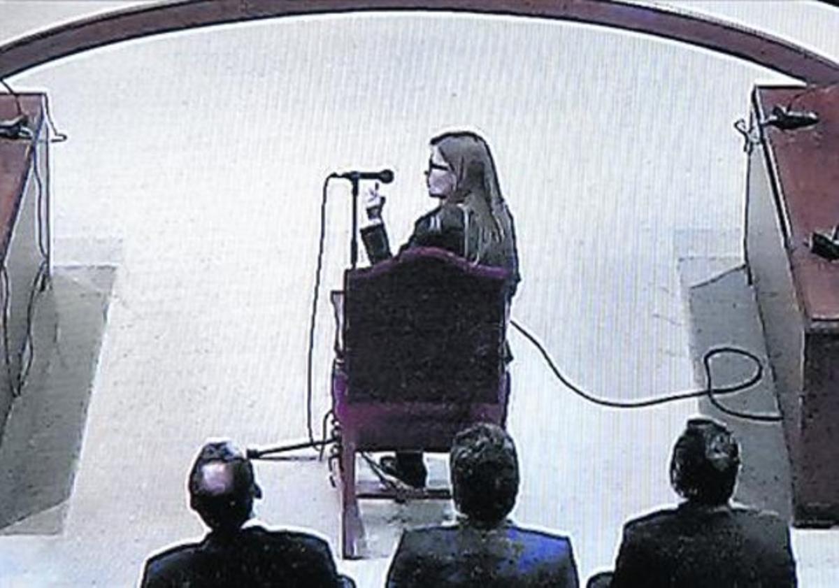 Carmina Llumà, en el moment de declarar ahir davant el Tribunal Superior de Justícia Carmina Llumà, en el moment de declarar ahir davant el Tribunal Superior de Justícia