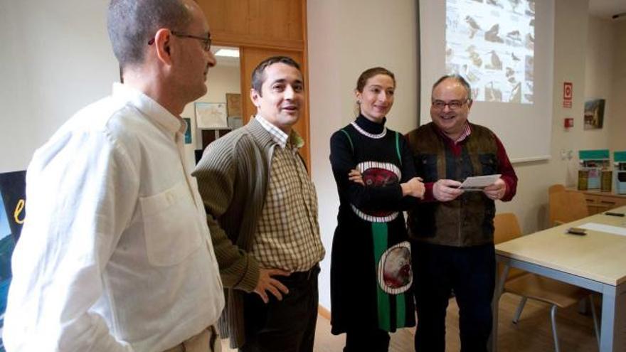 Por la izquierda, Fran Baena, David Díaz, Ana Concejo y José Antonio Álvarez, ayer, en Turismo.