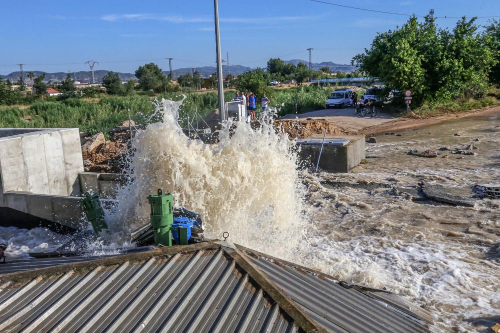 Rotura en los tubos del trasvase en Orihuela