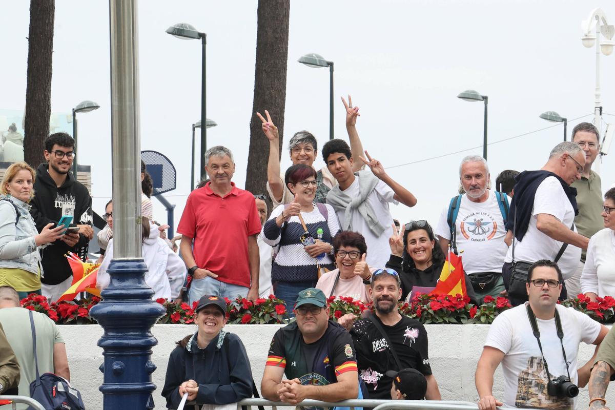 Vigo se rinde al desfile de la Fuerzas Armadas Vigo se rinde al desfile de la Fuerzas Armadas