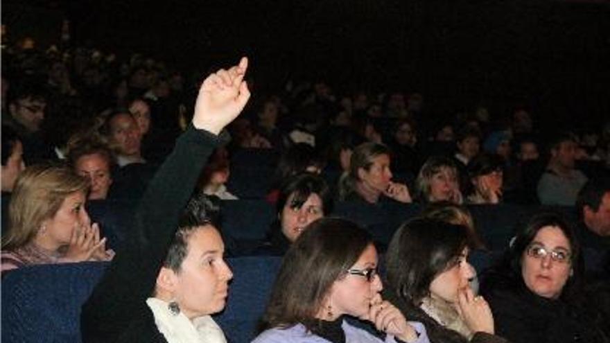 La asamblea informativa que reunió a los padres del colegio Nuestra Señora de la Asunción, anoche.