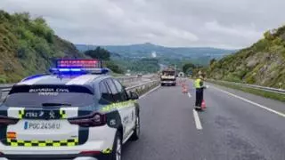 Reabierto el tráfico en la A-52 tras el accidente de un camión en Allariz