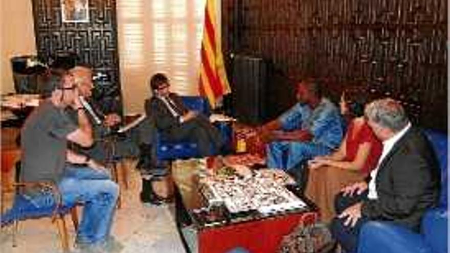 Puigdemont es reuneix amb un líder gambià