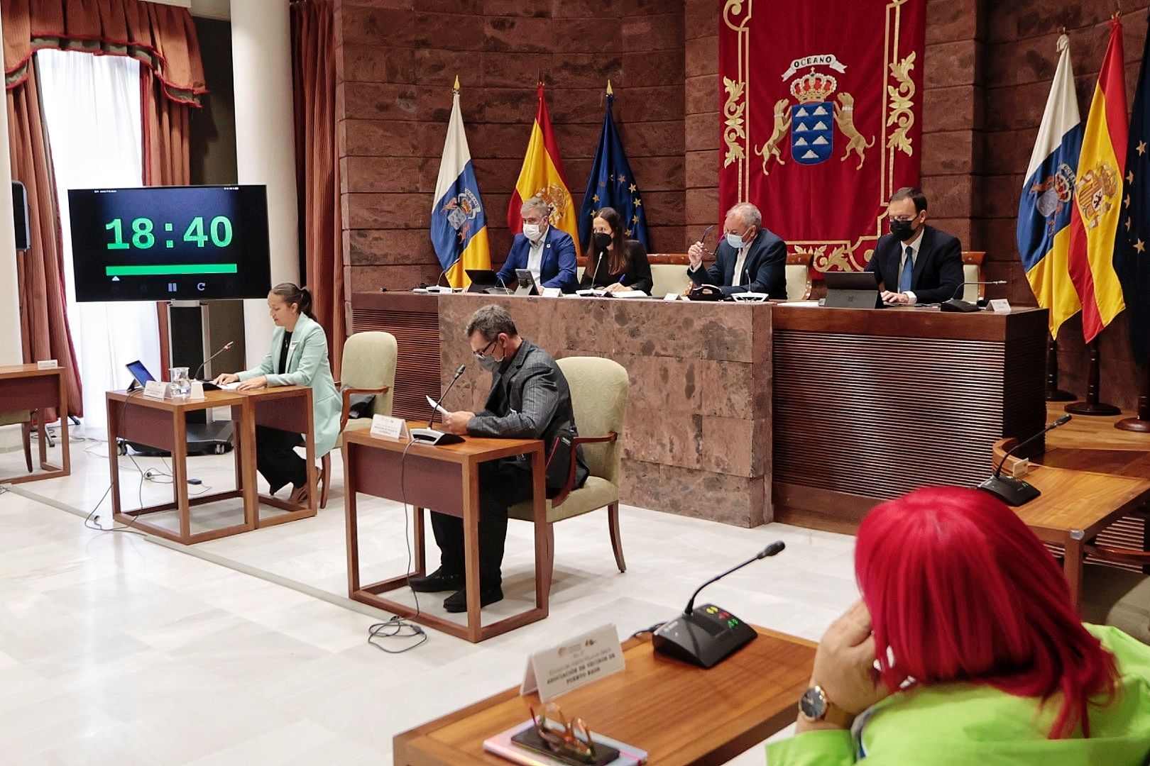 Representantes de asociaciones de vecinos afectados por el volcán de La Palma comparecen en comisión parlamentaria