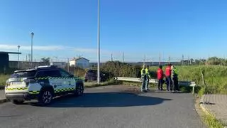 Dos personas en busca y captura, detenidas en Córdoba tras estrellar su coche contra un vehículo de la Guardia Civil