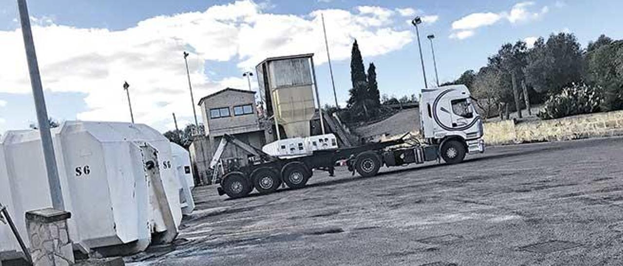 Aspecto actual de la Estació de Transferència Sud, ubicada en el kilómetro 42 de la carretera Campos-Santanyí.