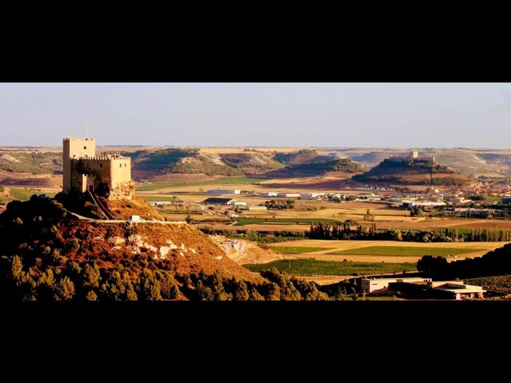 Vista del Castillo de Curiel.