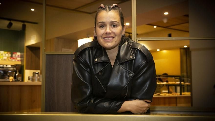 La &#039;invisible&#039; colaboración de Isabel Aaiún con un mito de la música española