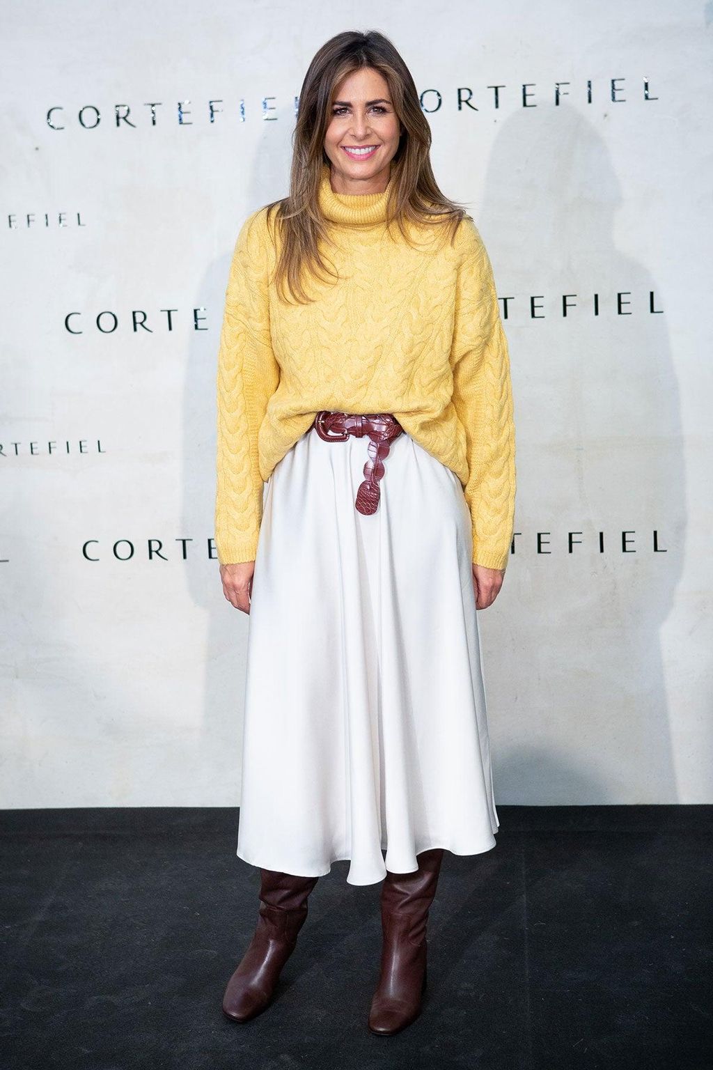 El jersey más bonito de Nuria Roca este invierno está súper rebajado en el Black Friday de Cortefiel