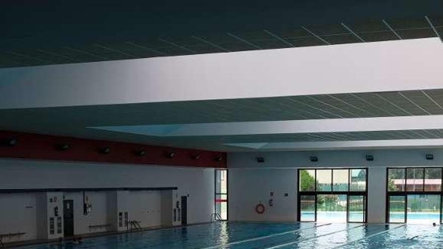 Interior de la piscina Sindical de la capital.