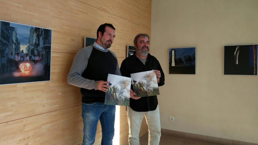 El fotògraf José Roy i el regidor de Cultura, Francesc Giner.