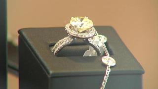 Una empleada de una joyería del Sur de Gran Canaria se apropia de joyas por valor de 35.000 euros
