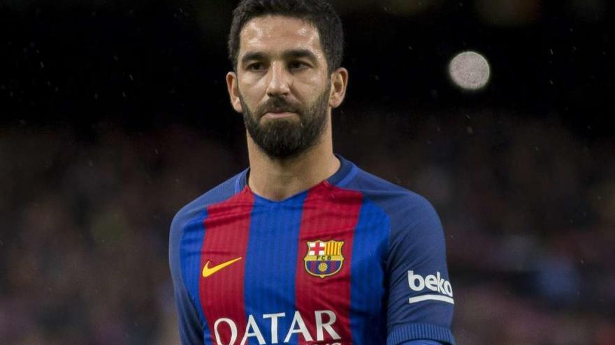 Arda Turan se retira del fútbol profesional