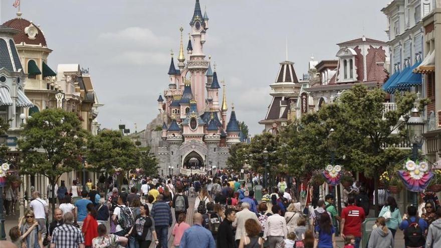 Detenido un hombre armado en la entrada de un hotel de Disneyland París