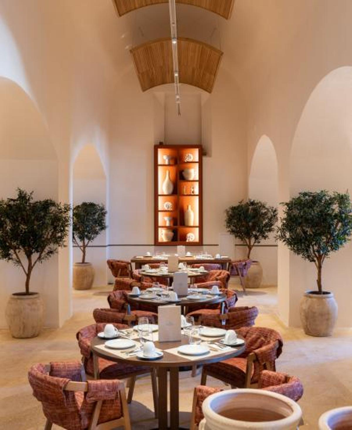 Imagen del comedor del Parador de Ibiza.