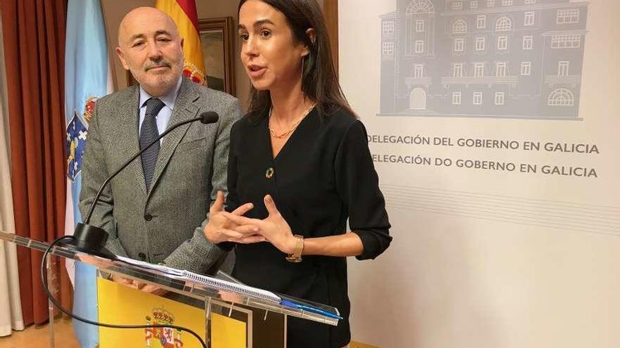 Javier Losada e Isabel Pardo de Vera, ayer, en A Coruña. // FDV